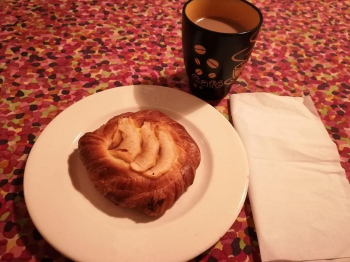 Briochine danesi alle mele e crema