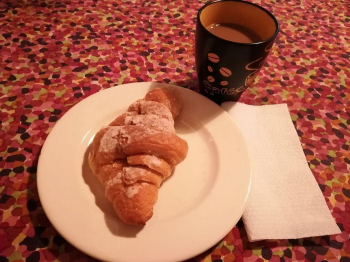 Cornetti veloci allo yogurt e marmellata