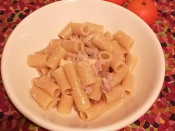 Pasta con tonno e limone
