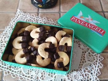 Ferri di cavallo alle nocciole