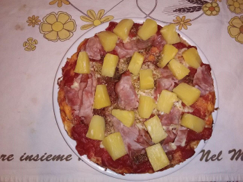 pizza ananas e prosciutto