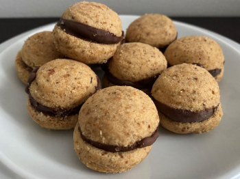 Baci di dama piemontesi