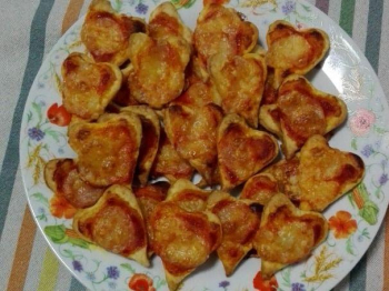 Pizzette di sfoglia a forma di cuore