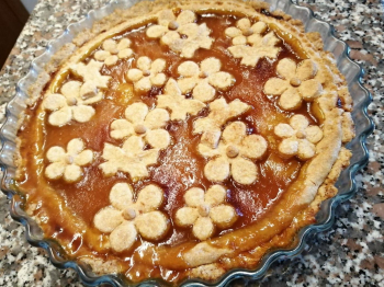Crostata con marmellata di pesche