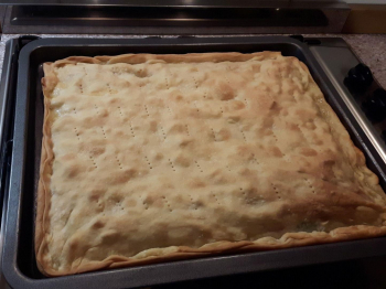 Focaccia ripiena prosciutto e mozzarella
