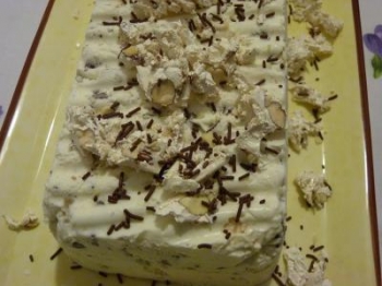 SEMIFREDDO AL TORRONE E CIOCCOLATO (senza uova)