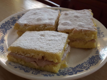 Sandwich alla crema di nocciole