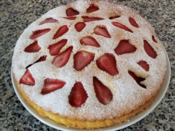 Torta soffice alle fragole 🍓🍓
