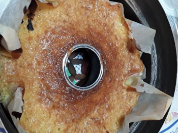 Ciambella mascarpone, mele e pinoli