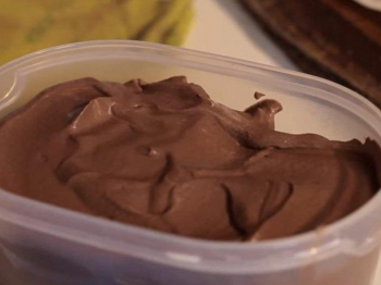 Gelato al cioccolato senza gelatiera