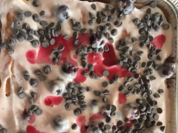 Tiramisù amarene e gocce di cioccolato