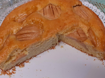 Torta alle mele, mandorle e miele