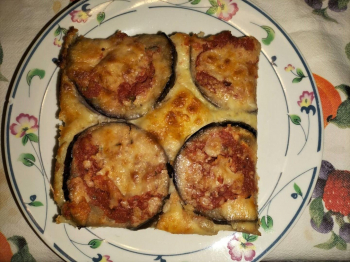 quadrotti di pizza alle melanzane