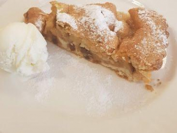 Torta ripiena di mele