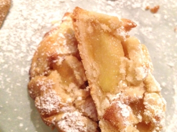 Biscotti con cuore di mele
