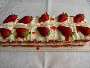 TIRAMISU' ALLE FRAGOLE (senza uova)