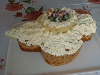 COLOMBA SORPRESA CON FRAGOLE
