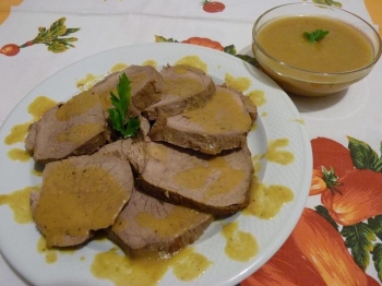 FETTINE DI ARROSTO DI VITELLO CON SALSA DI VERDURE