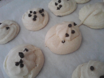 Meringhe alle gocce di cioccolato