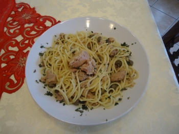 SPAGHETTI CON TONNO !!!
