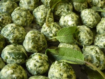 Gnocchi di spinaci al burro e salvia