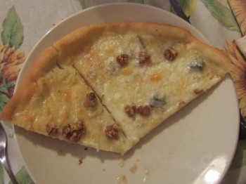 pizza gorgonzola noci e miele