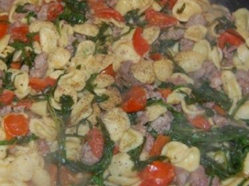 Orecchiette salsiccia e rucola