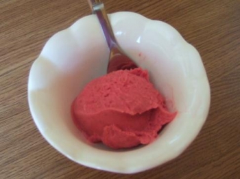 gelato ai lamponi