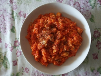 Riso basmati con crema di peperoni e surimi