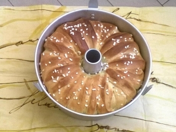 CIAMBELLA O CORONA, MA SENZA UOVA