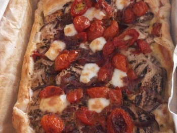 Torta salata con caciotta di capra