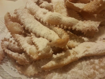 Chiacchiere con liquore