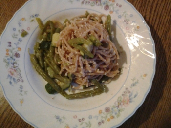 SPAGHETTI CON FAGIOLINI E PESTO DI NOCI