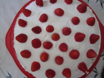Torta panna e fragole super veloce