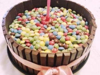 Torta kitkat e m&amp;m's