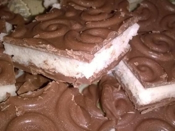 Quadrotti al cocco