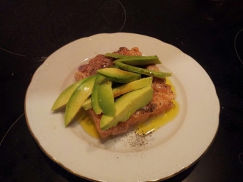 Tartare di salmone e avocado