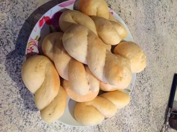 Panini dolci  al latte di mandorla