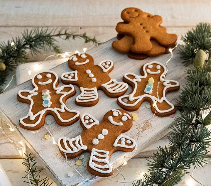 Biscotti di Natale da fare con i bambini: 4 idee semplici e veloci per creare la giusta atmosfera natalizia in casa