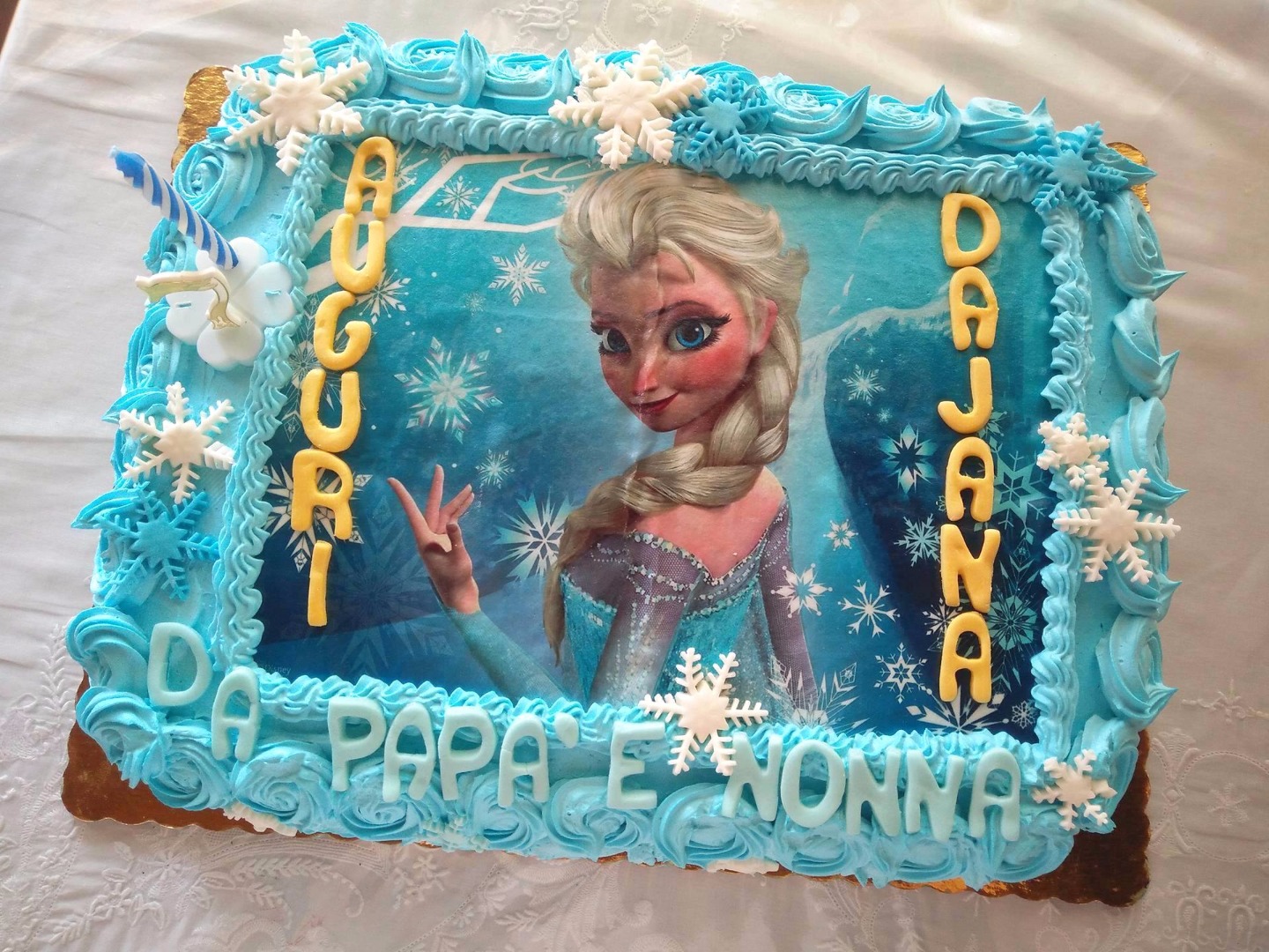 immagine post Torta Elsa Frozen