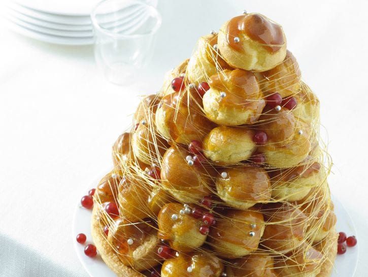 immagine post Chi ha mai provato a preparare il croquembouche?