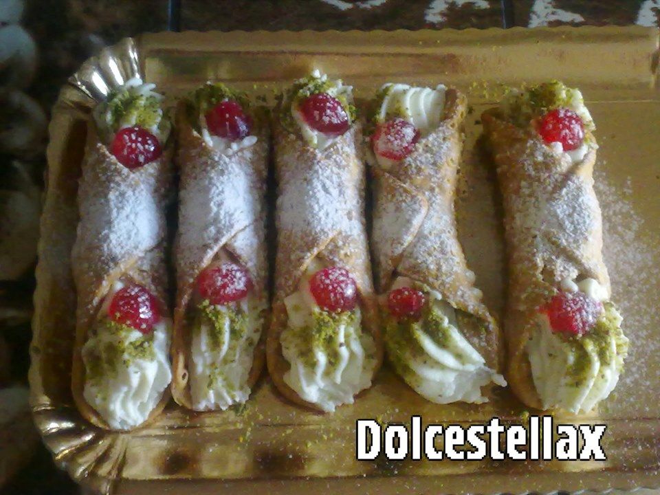 immagine post CANNOLI SICILIANI