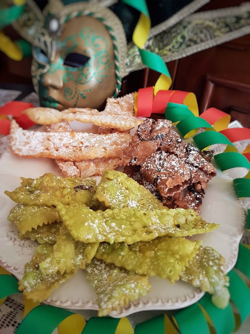 immagine post BUGIE DI CARNEVALE CLASSICHE-PISTACCHIO-CACAO AMARO