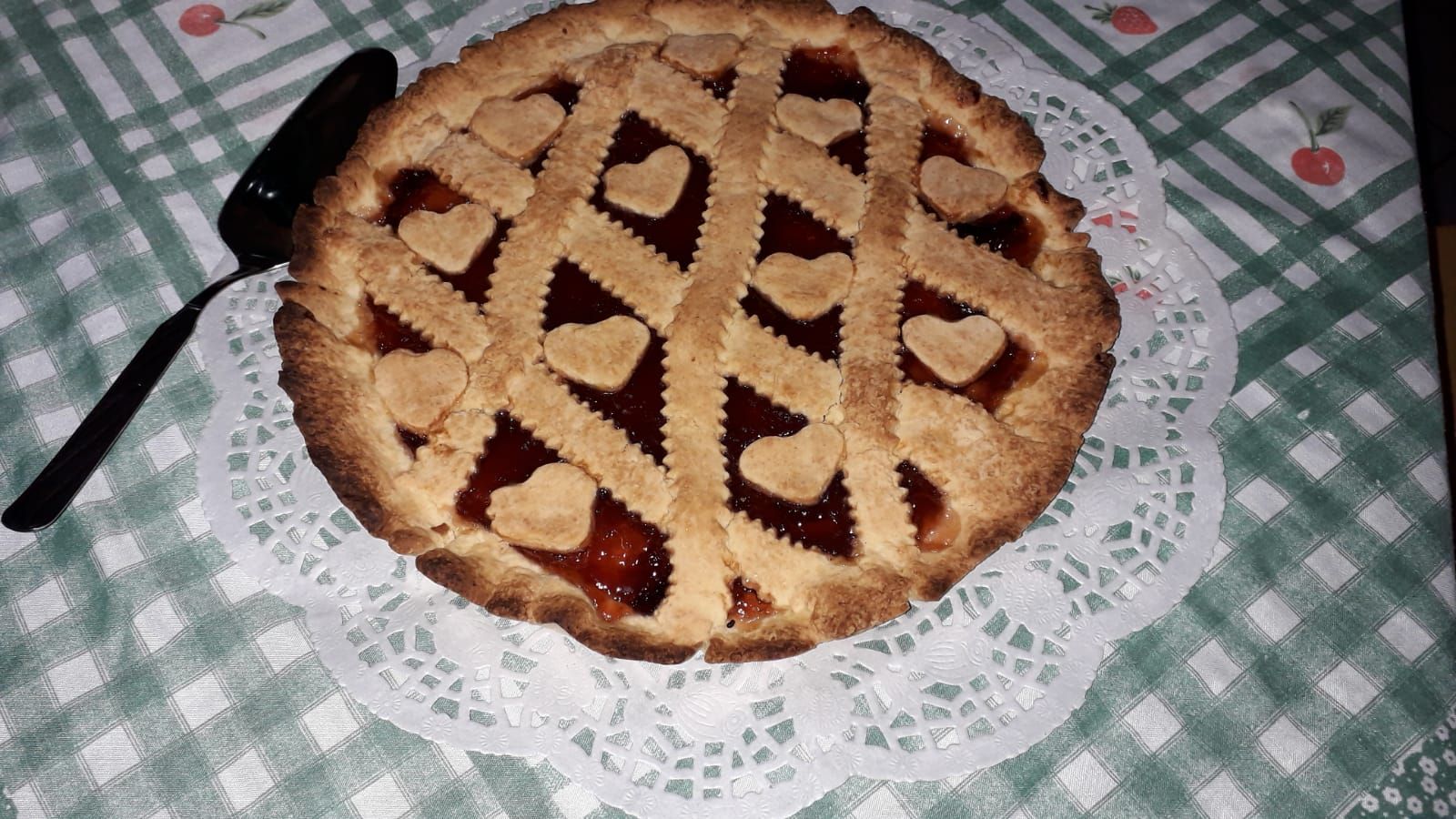 immagine post crostata con confettura di prugne