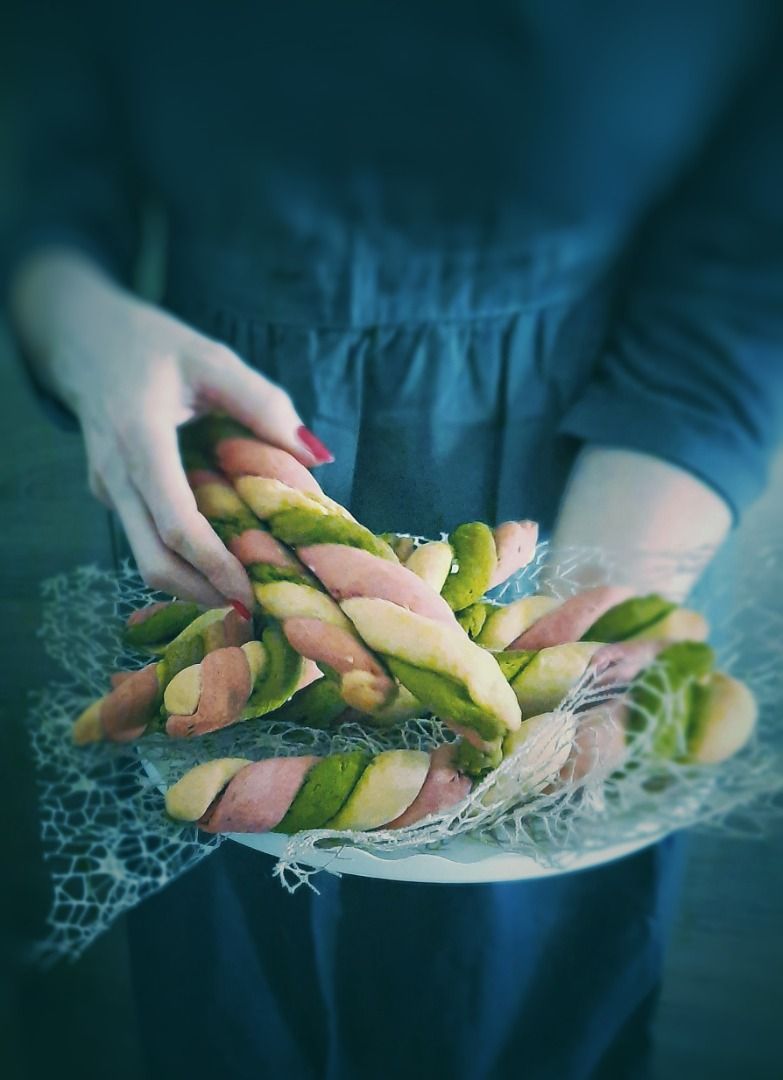 immagine post Torciglioni di pane tricolore