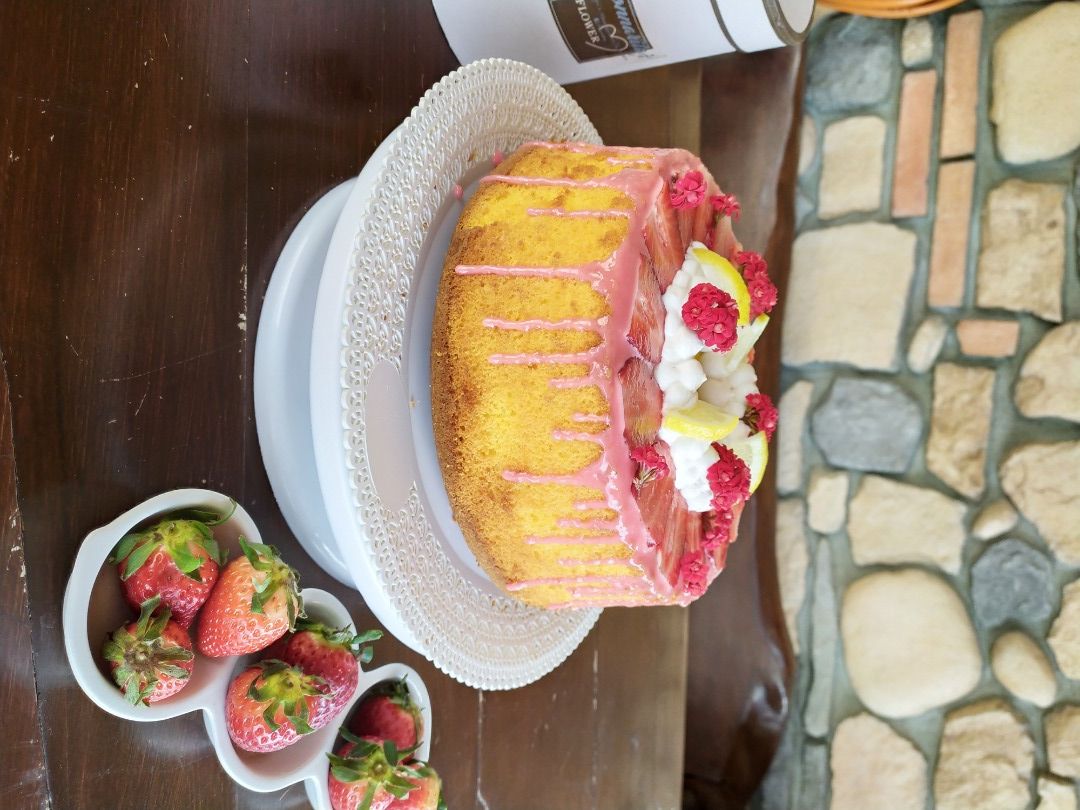 immagine post Chiffon cake al limone e fragole