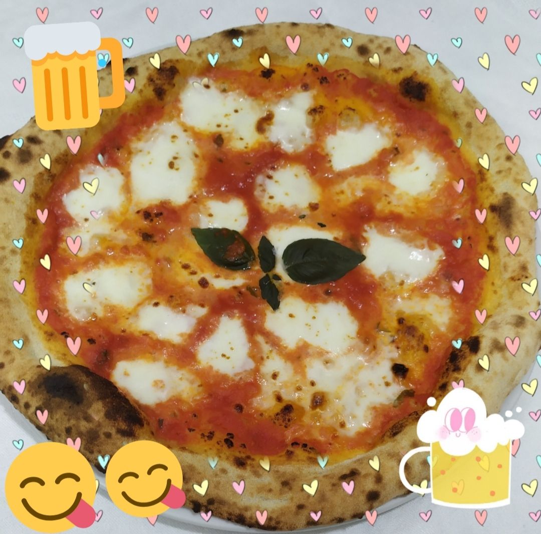 immagine post Pizza margherita 😋😋🥵🥵🥵