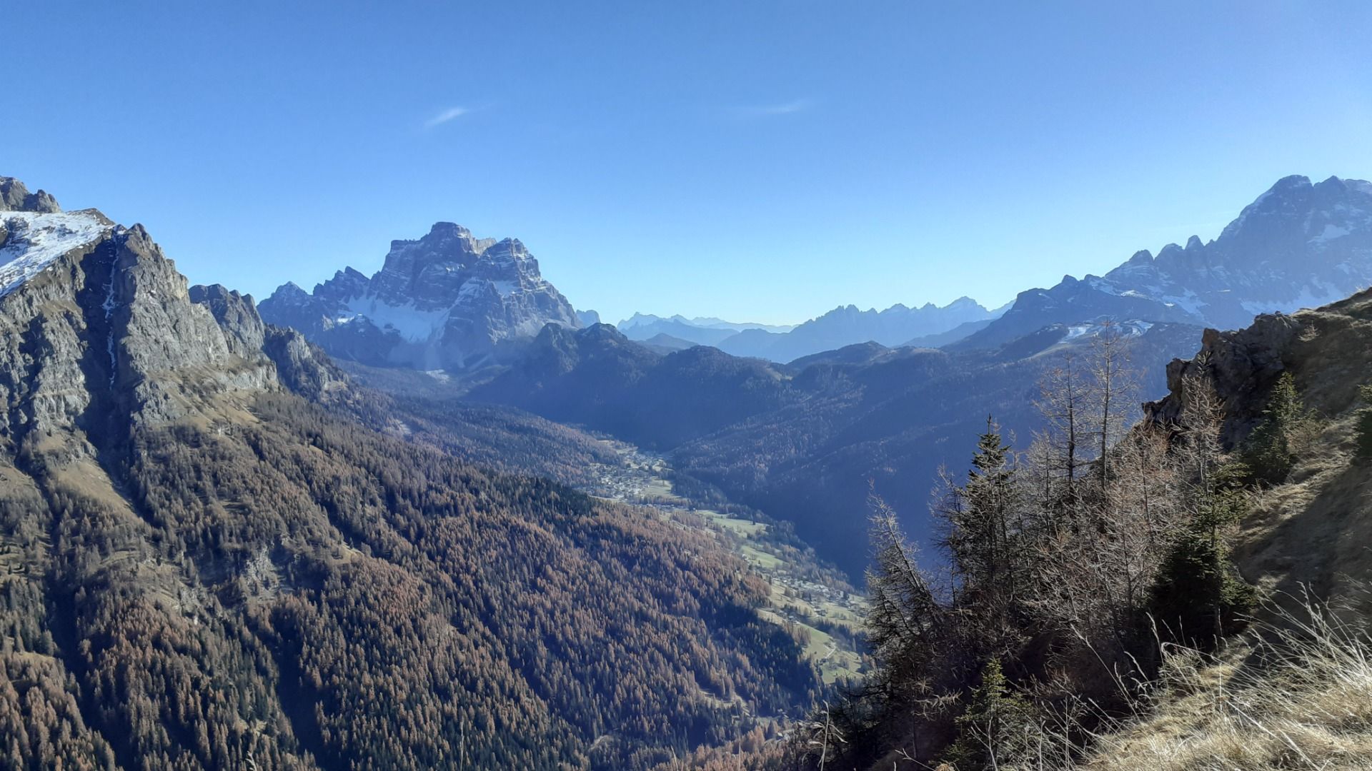 immagine post Gitarella fuori porta...un po' più di fuori porta..