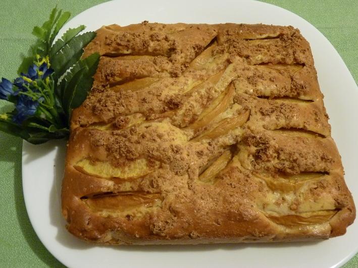 Torta pesca e amaretti, leggera