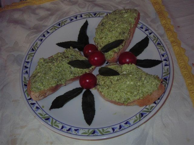 bruschette verdi al profumo di menta